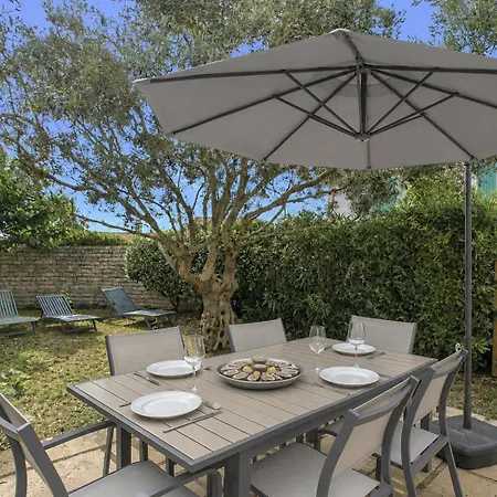 Pour 4, Piscine, Jardin&plancha *